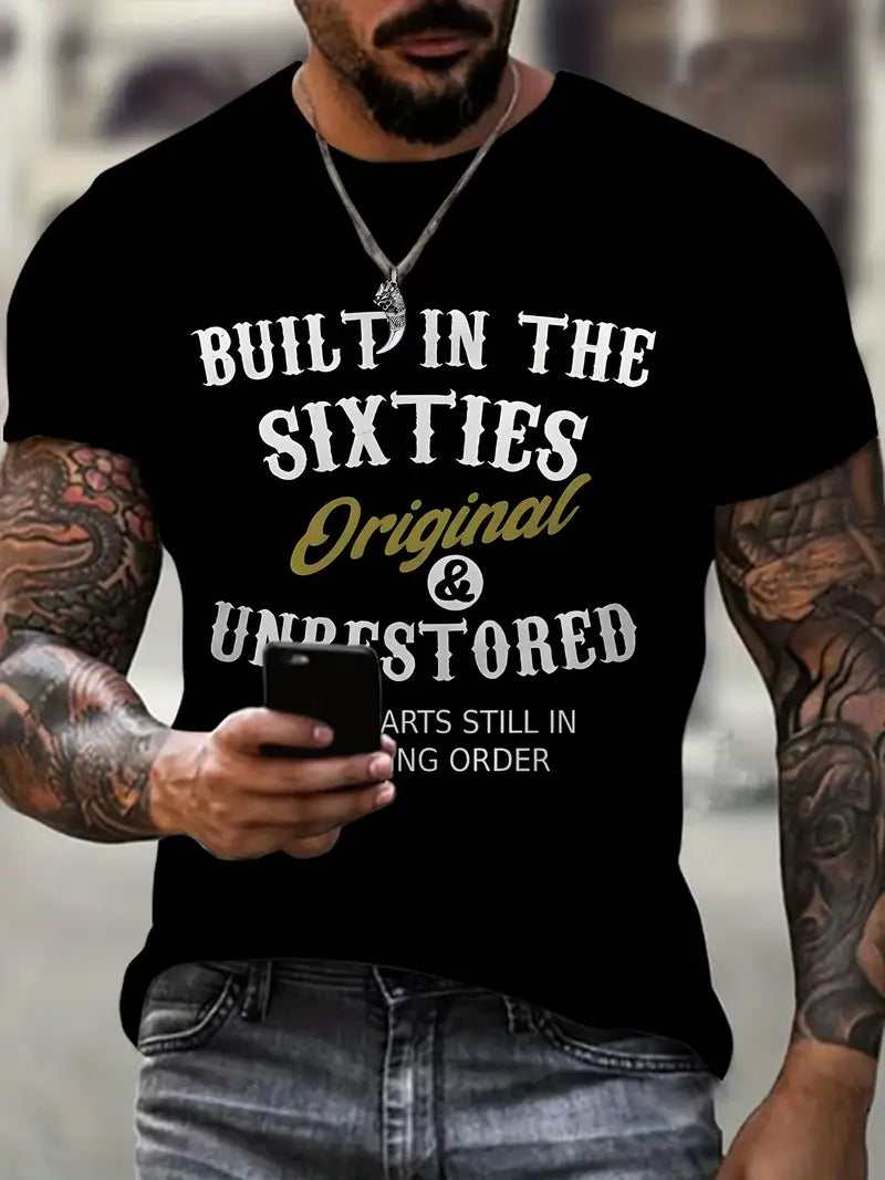 T-shirt avec slogan imprimé pour hommes construit dans les années 60