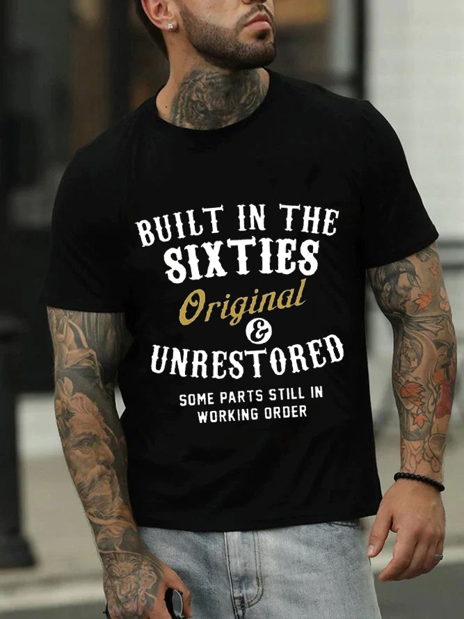 T-shirt avec slogan imprimé pour hommes construit dans les années 60