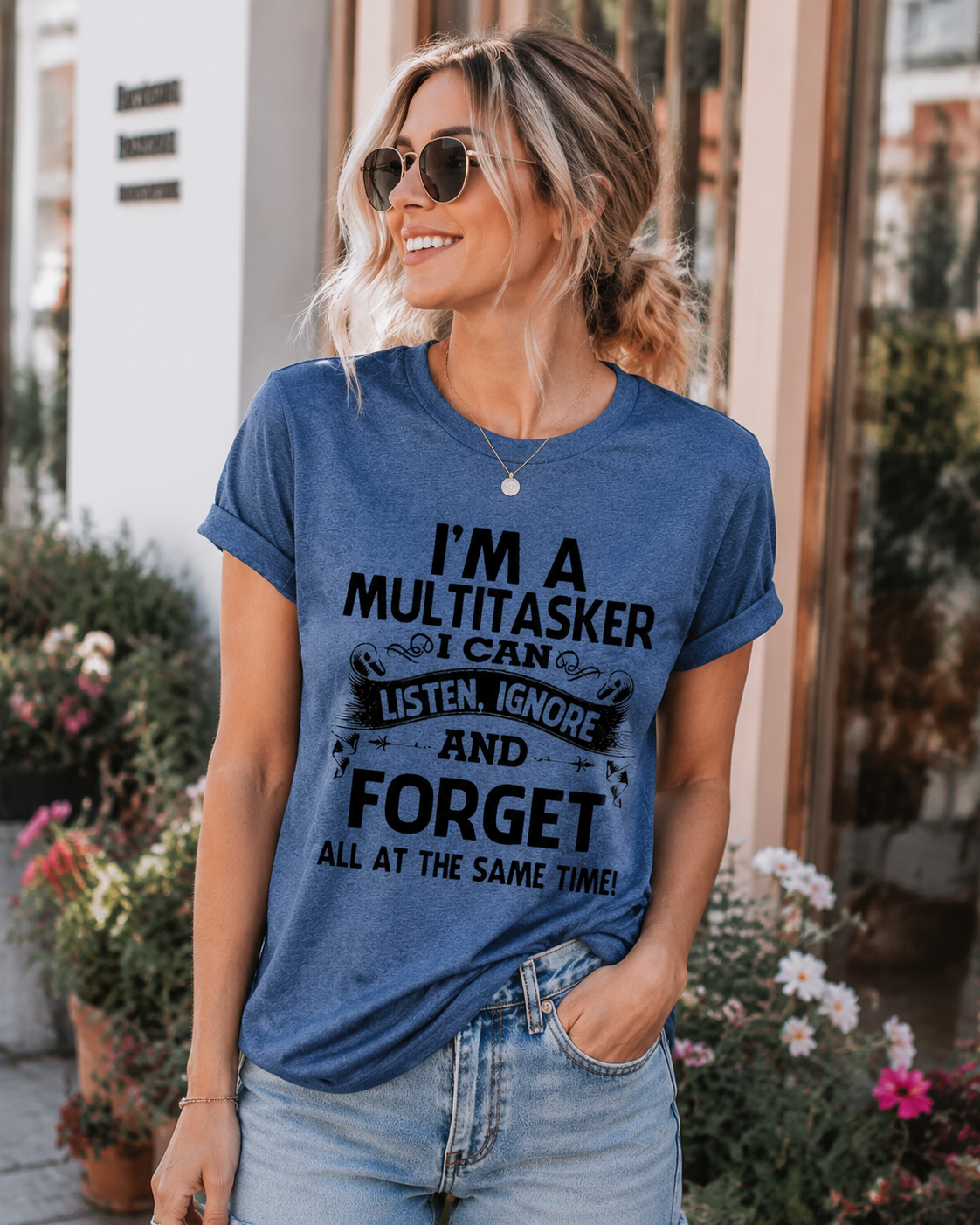 Je suis un t-shirt multitâche avec slogan imprimé pour femme 