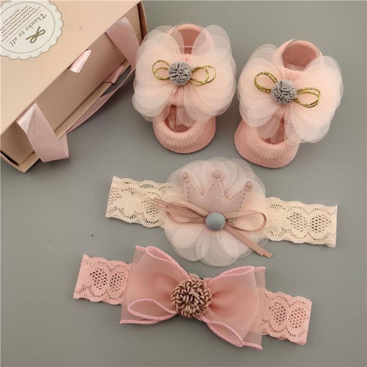 Joli bandeau en dentelle avec nœud et chaussettes florales pour bébé