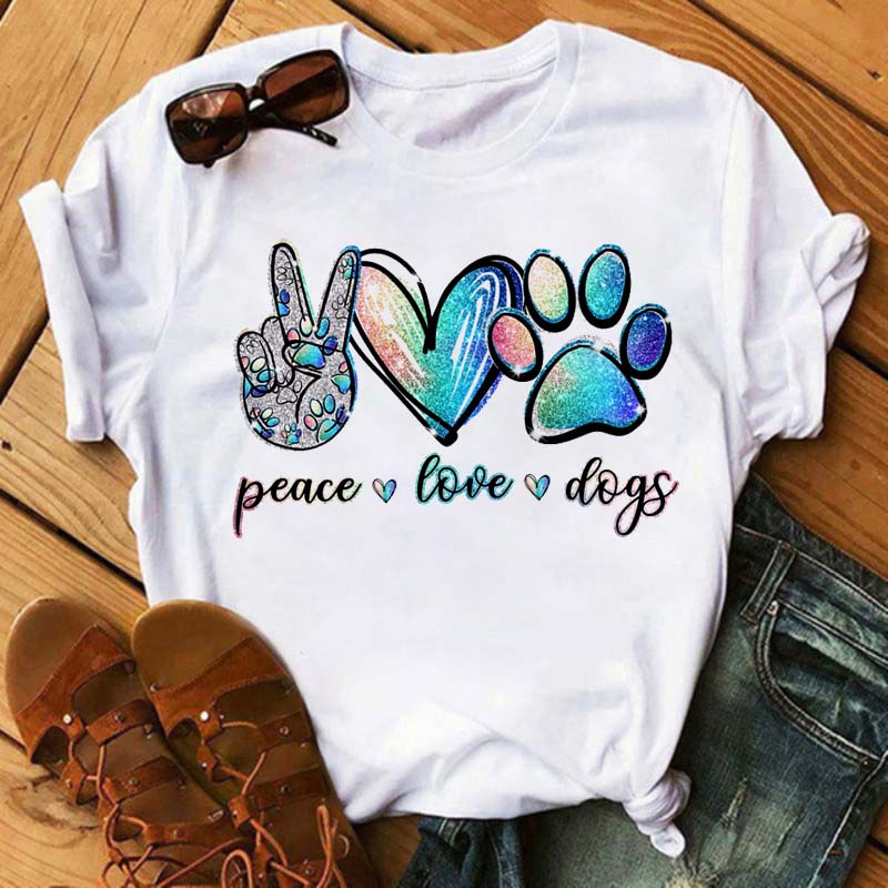 T-shirt à la mode avec pattes de chien, amour et paix 